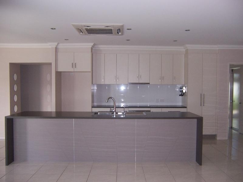 16 Glovar Street, Emerald QLD 4720