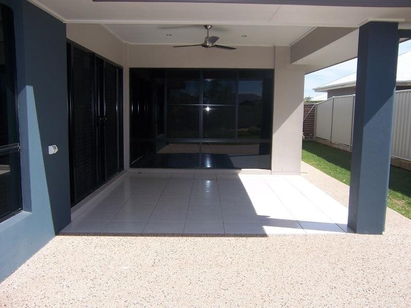 16 Glovar Street, Emerald QLD 4720