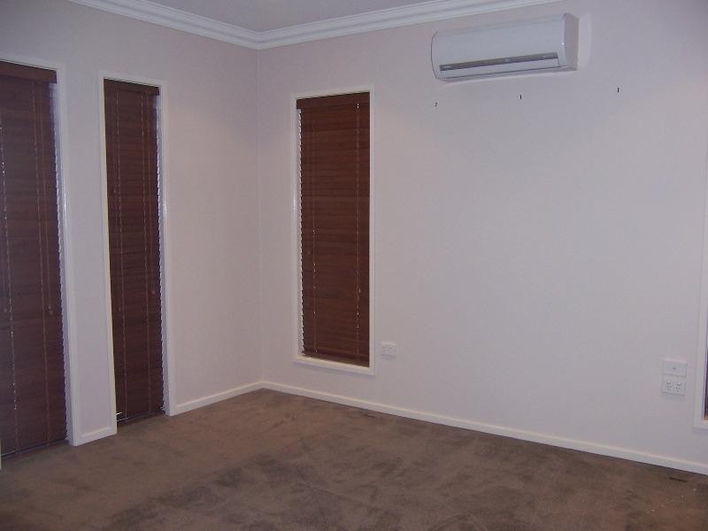 16 Glovar Street, Emerald QLD 4720