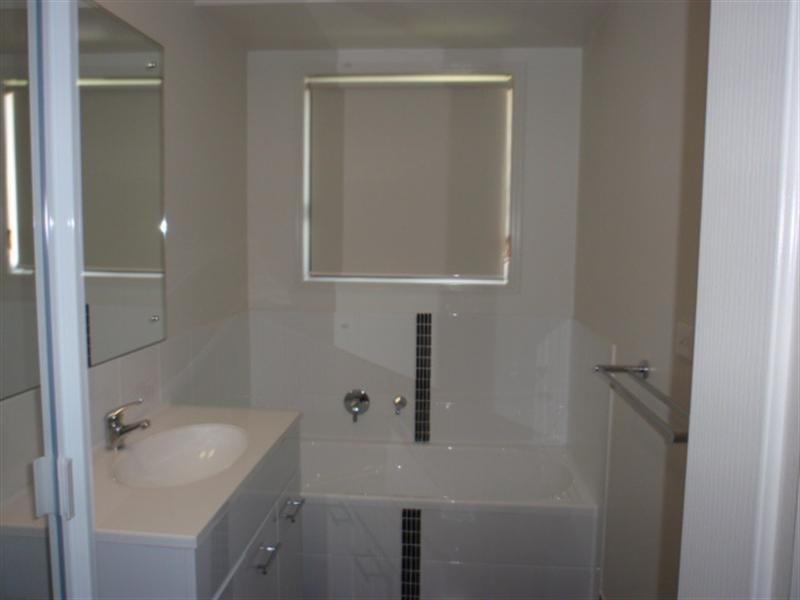 5 Highlands Court, Emerald QLD 4720