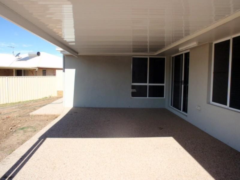 9 Blue Gum Drive, Emerald QLD 4720