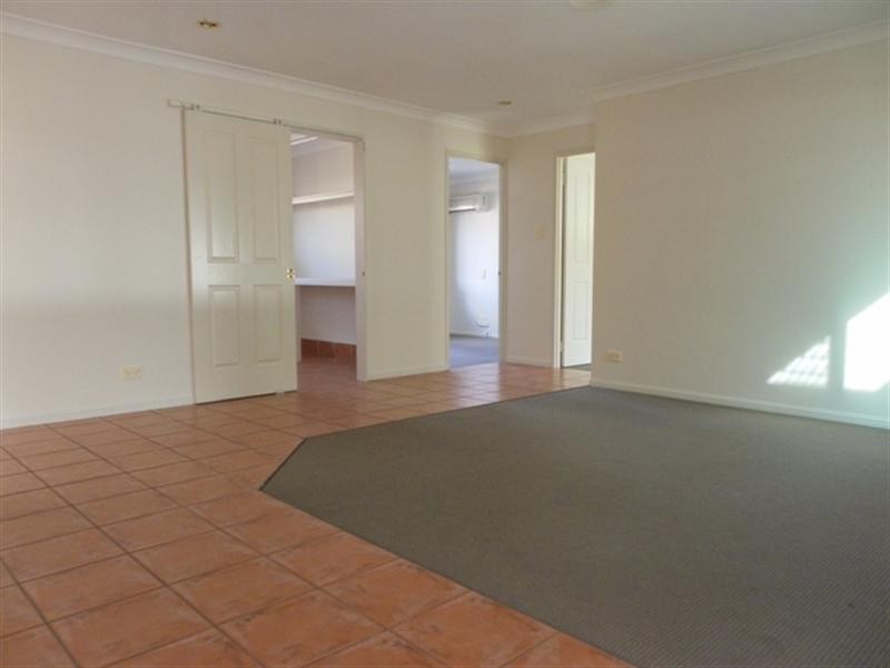 81 Crinum Crescent, Emerald QLD 4720