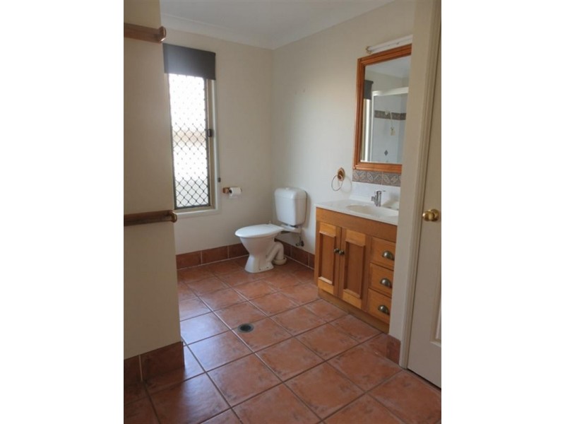 81 Crinum Crescent, Emerald QLD 4720