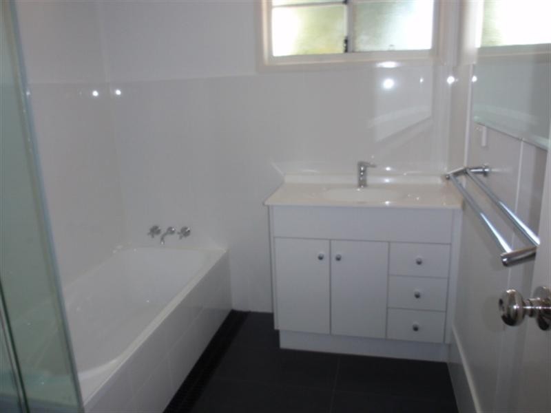 22 Brief Street, Emerald QLD 4720