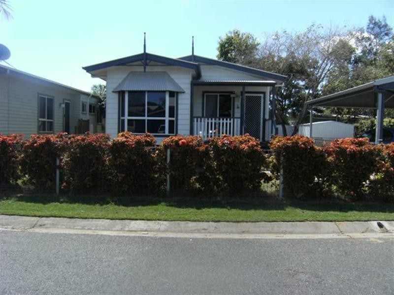 2 Poinciana Drive, Emerald QLD 4720