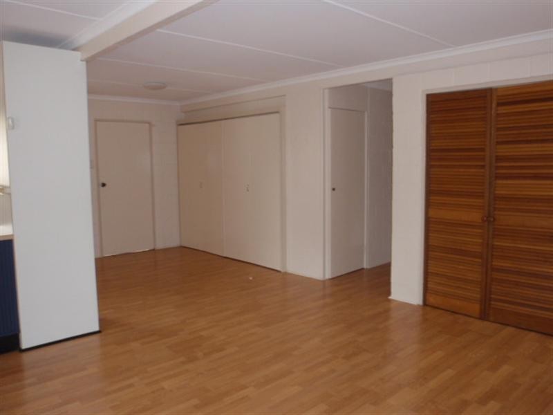 69 Esmond Street, Emerald QLD 4720