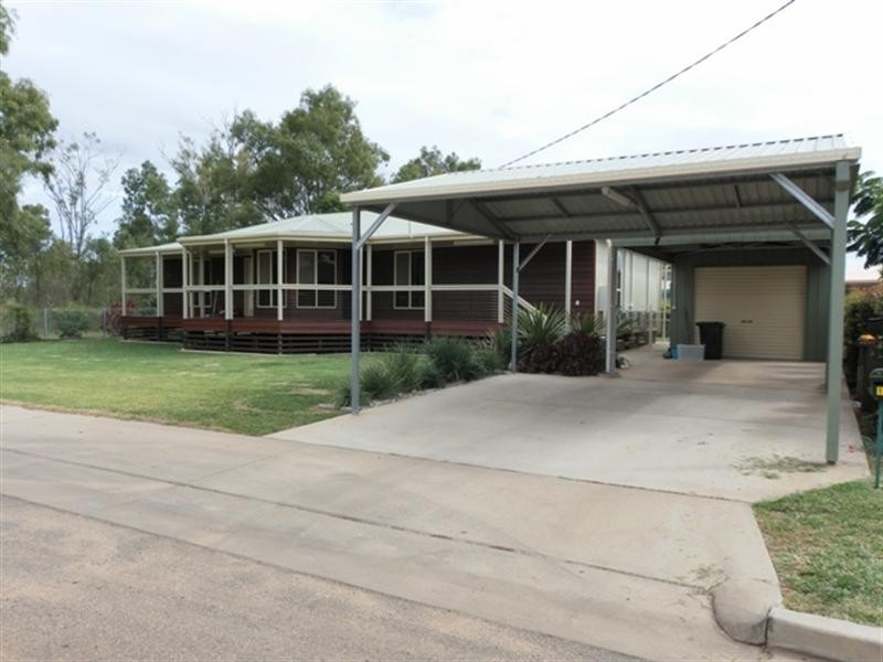 10 Clark Drive, Emerald QLD 4720