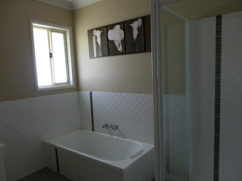 10 Clark Drive, Emerald QLD 4720