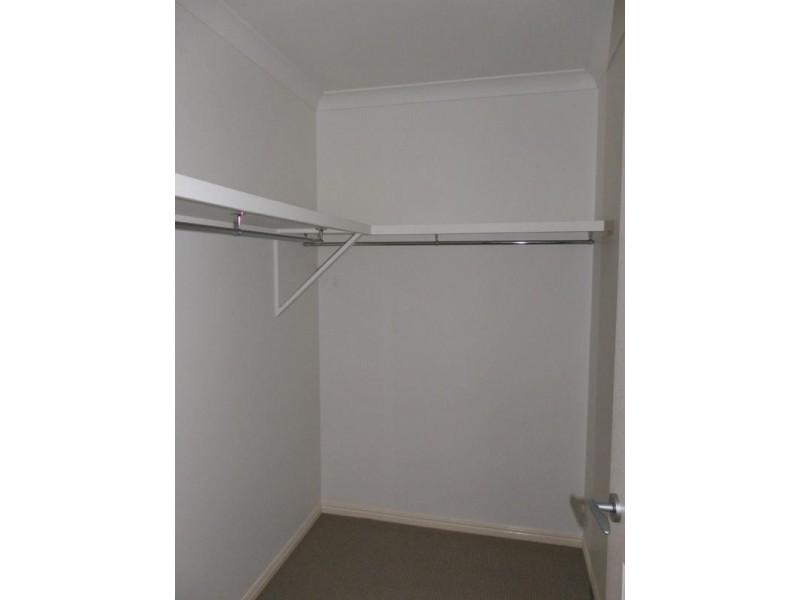 19 Berthun Street, Emerald QLD 4720