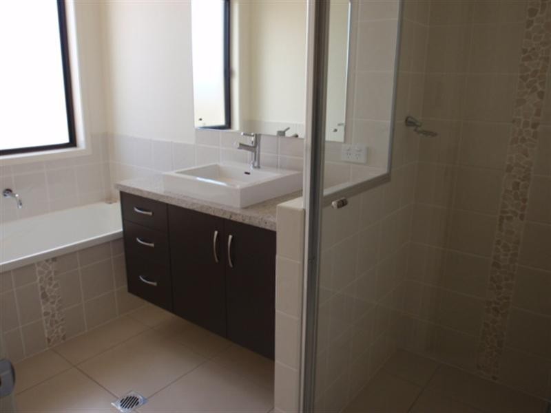 6 Blue Gum Drive, Emerald QLD 4720