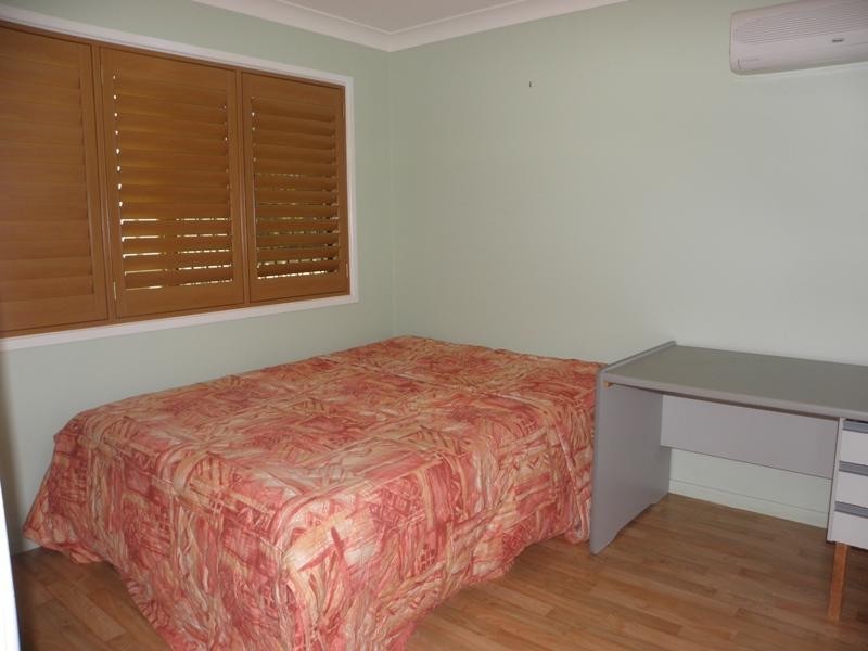 8 Stephanie Court, Emerald QLD 4720