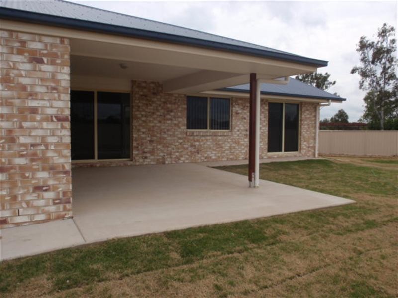 8 Berthun Street, Emerald QLD 4720