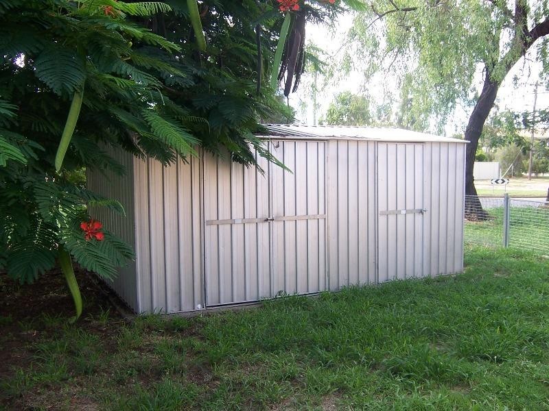 105 Roberts Street, Emerald QLD 4720
