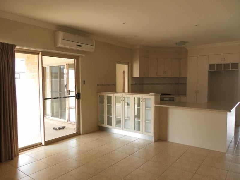 3 Chandon Court, Emerald QLD 4720