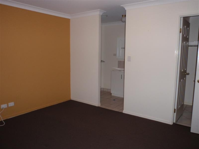 16 Jeppesen Drive, Emerald QLD 4720