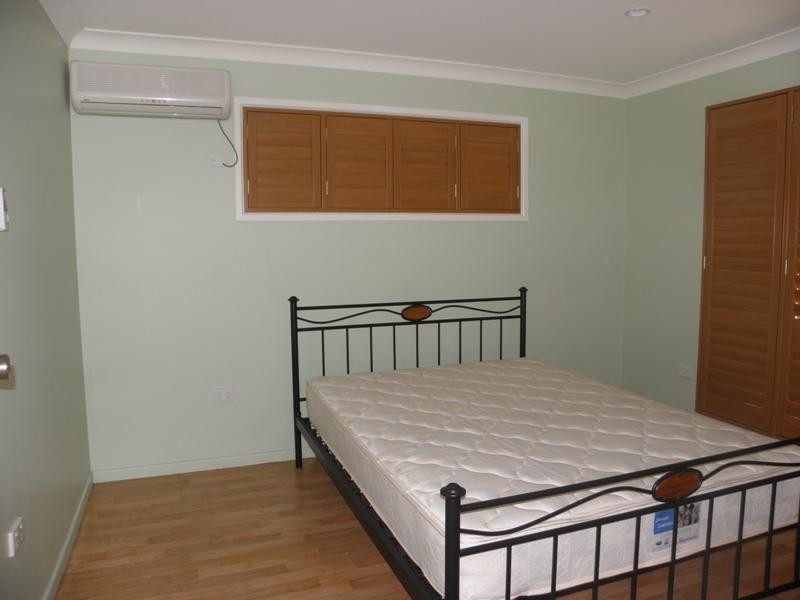 8 Stephanie Court, Emerald QLD 4720