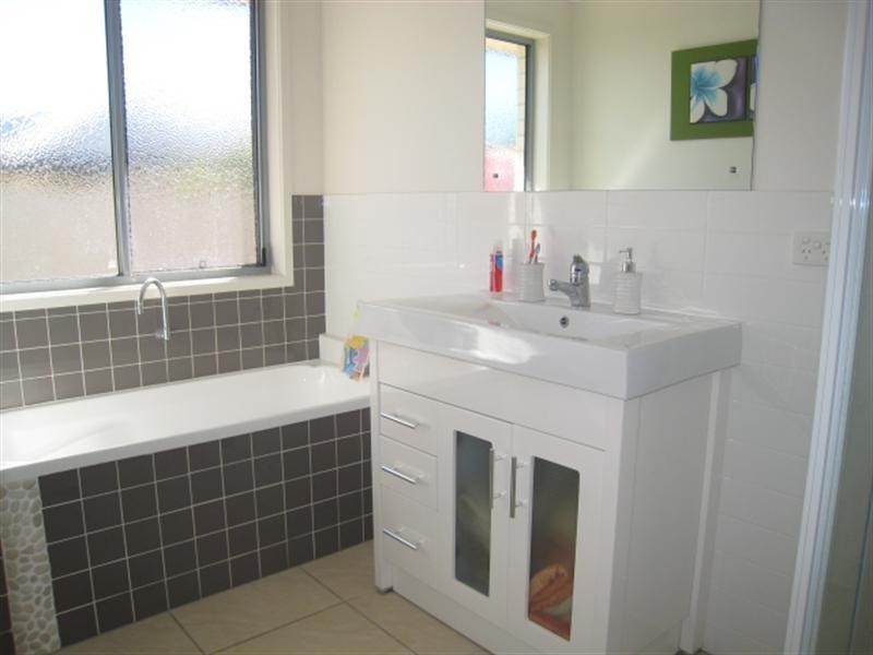 22 Pressler Drive, Emerald QLD 4720