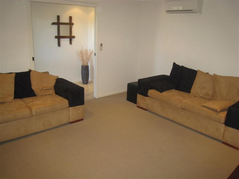 22 Pressler Drive, Emerald QLD 4720