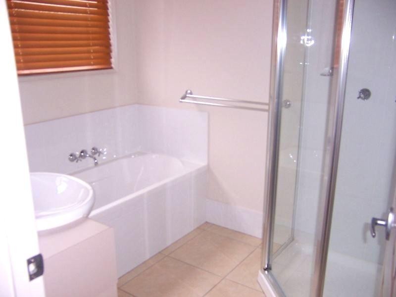 1/23 Callaghan Street, Emerald QLD 4720