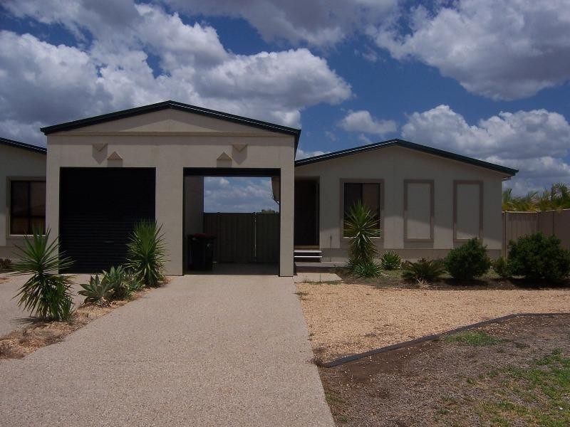 1/23 Callaghan Street, Emerald QLD 4720