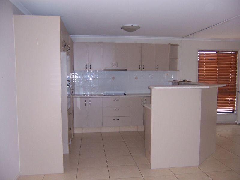 1/23 Callaghan Street, Emerald QLD 4720