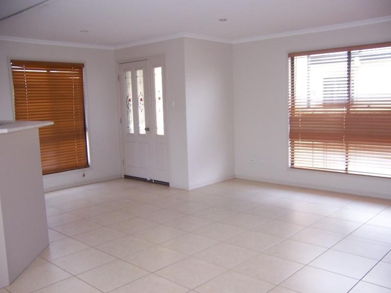 1/23 Callaghan Street, Emerald QLD 4720