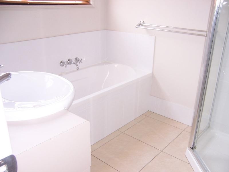 1/23 Callaghan Street, Emerald QLD 4720