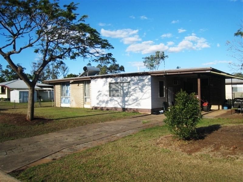 24 Crawford Street, Dysart QLD 4745