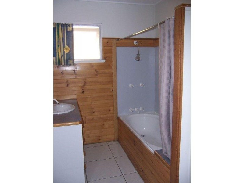 11 Copland Street, Emerald QLD 4720