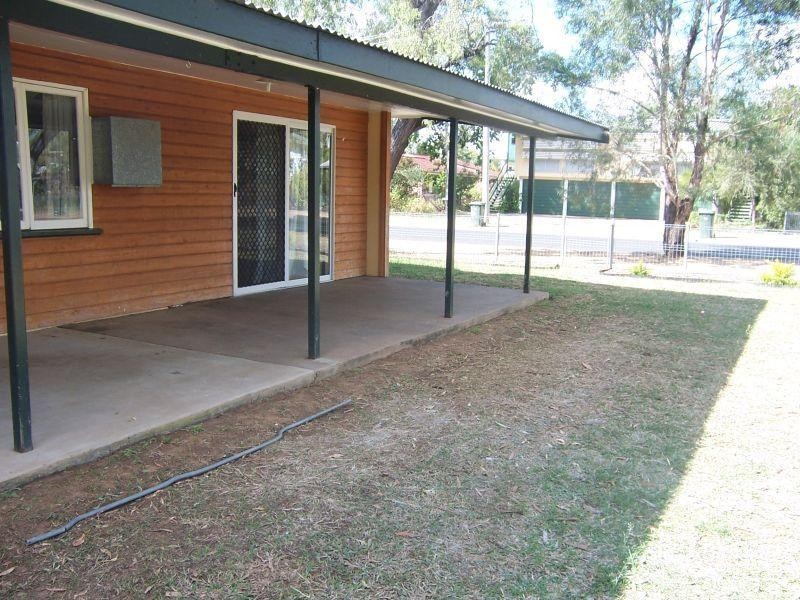 11 Copland Street, Emerald QLD 4720