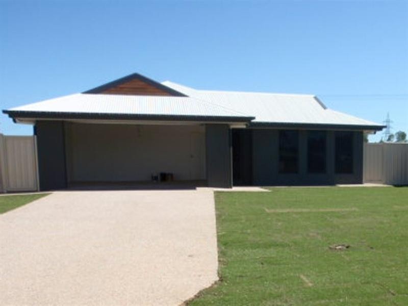 7 Blue Gum Drive, Emerald QLD 4720