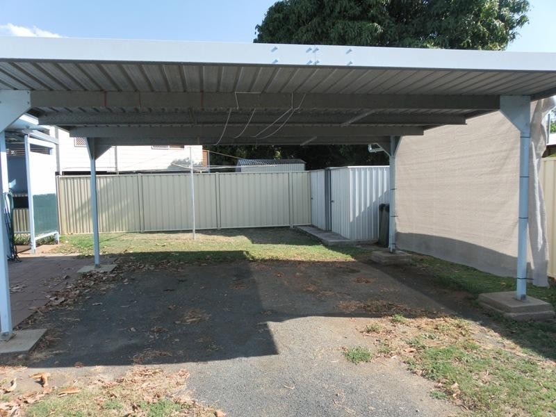2/24 Old Airport Drive, Emerald QLD 4720