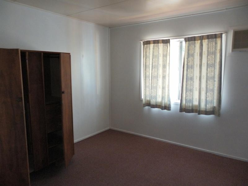 2/24 Old Airport Drive, Emerald QLD 4720