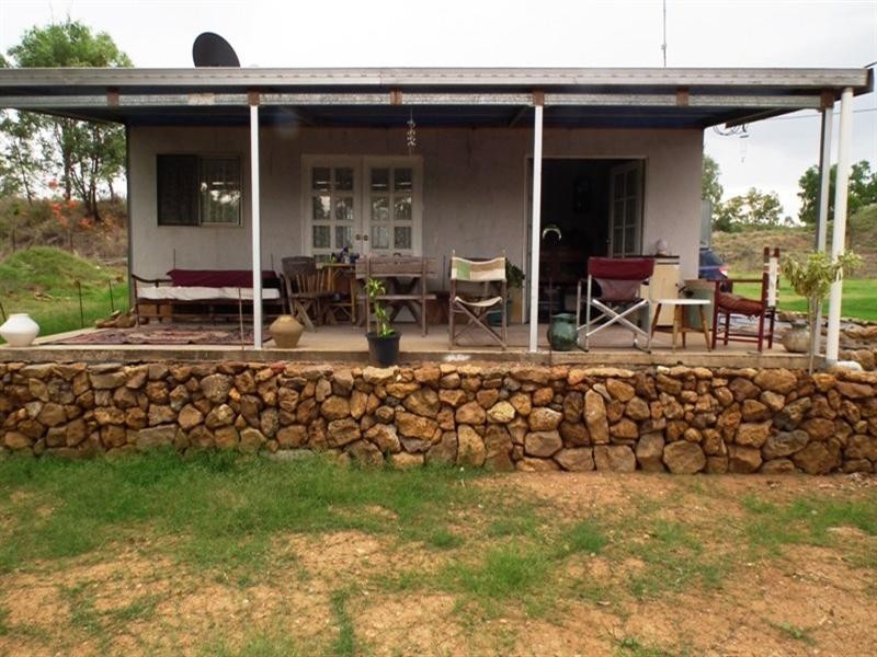 3 Farm Road, Rubyvale QLD 4702