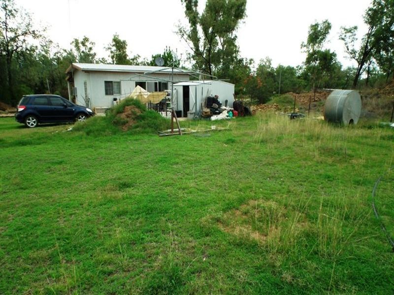 3 Farm Road, Rubyvale QLD 4702