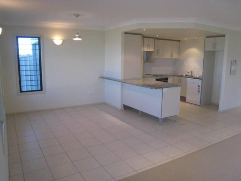 1/57 Jeppesen Drive, Emerald QLD 4720