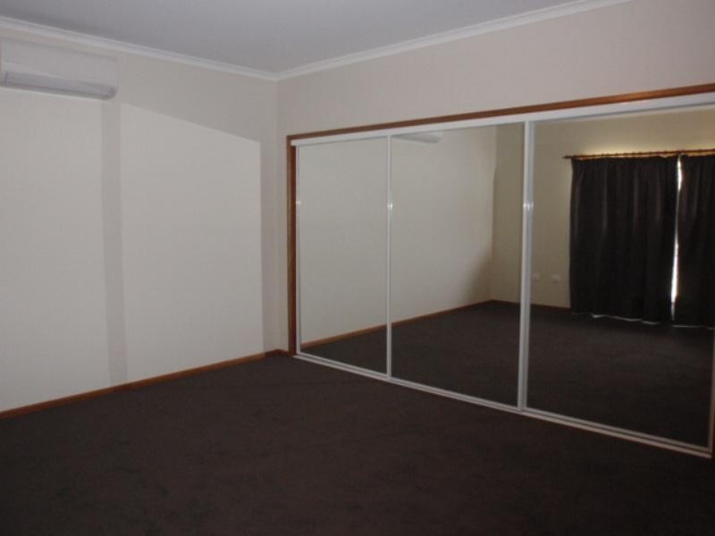 70 Staal Crescent, Emerald QLD 4720