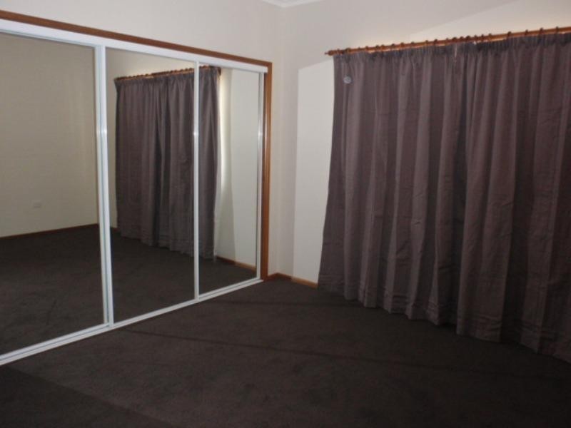 70 Staal Crescent, Emerald QLD 4720