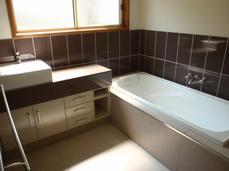 70 Staal Crescent, Emerald QLD 4720