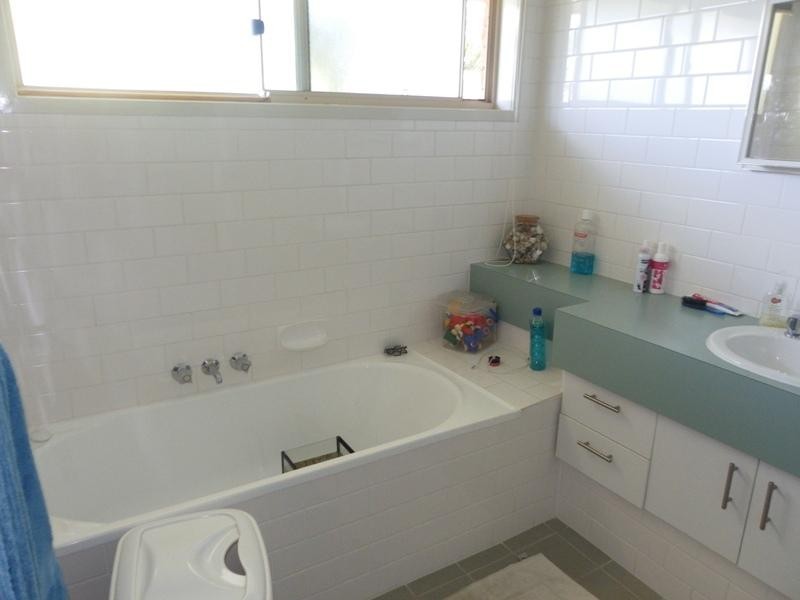 20 Crinum Crescent, Emerald QLD 4720