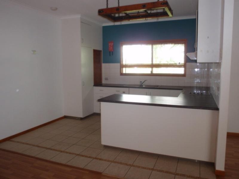 98 Moody Street, Emerald QLD 4720