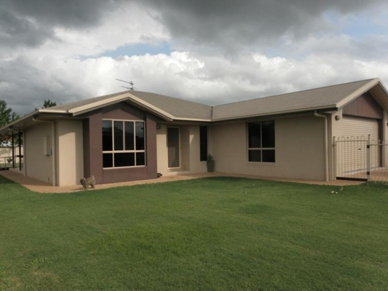 19 Callaghan Street, Emerald QLD 4720