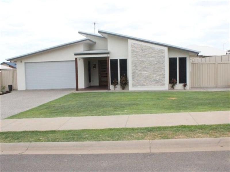 16 Pressler Road, Emerald QLD 4720