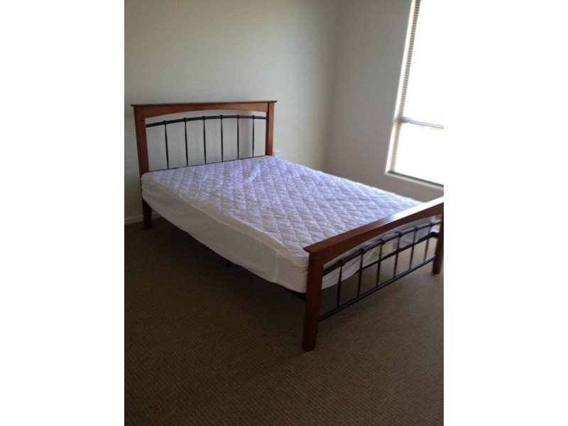 2/44 Bailey Street, Capella QLD 4723