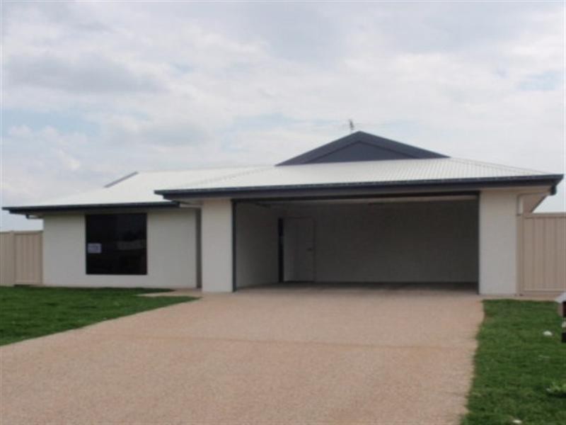 12 Scotts Peak Drive, Capella QLD 4723