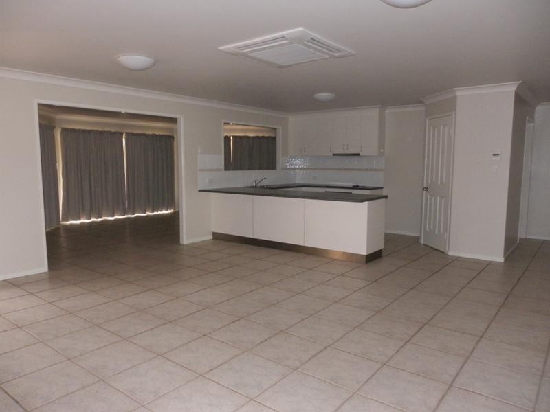 40 Riverview Street, Emerald QLD 4720