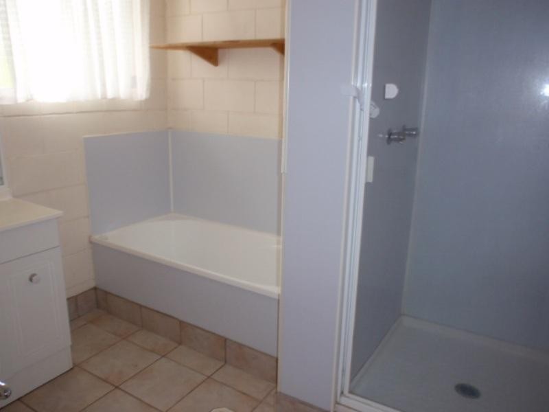 5 Vicki Close, Emerald QLD 4720