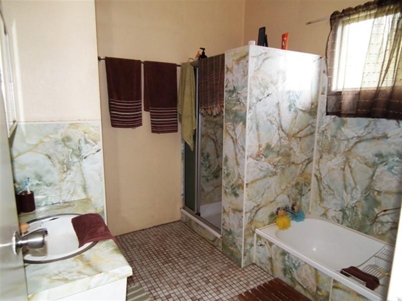 2 Church Street, Bluff QLD 4702