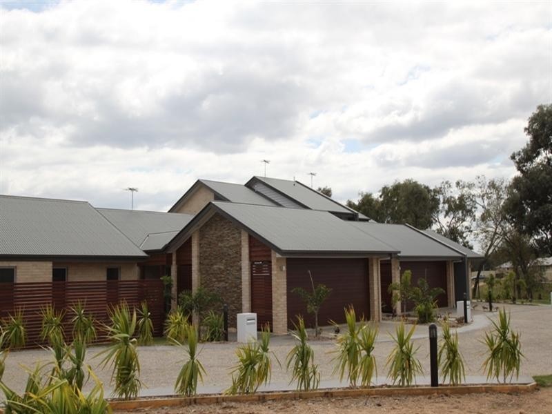 1/20-24 Mooney Crescent (The Vybe), Emerald QLD 4720