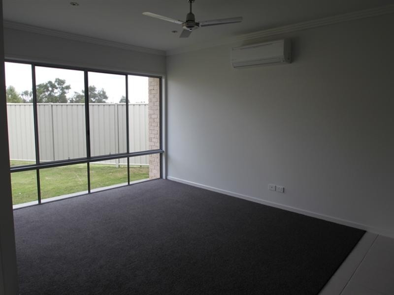 1/20-24 Mooney Crescent (The Vybe), Emerald QLD 4720